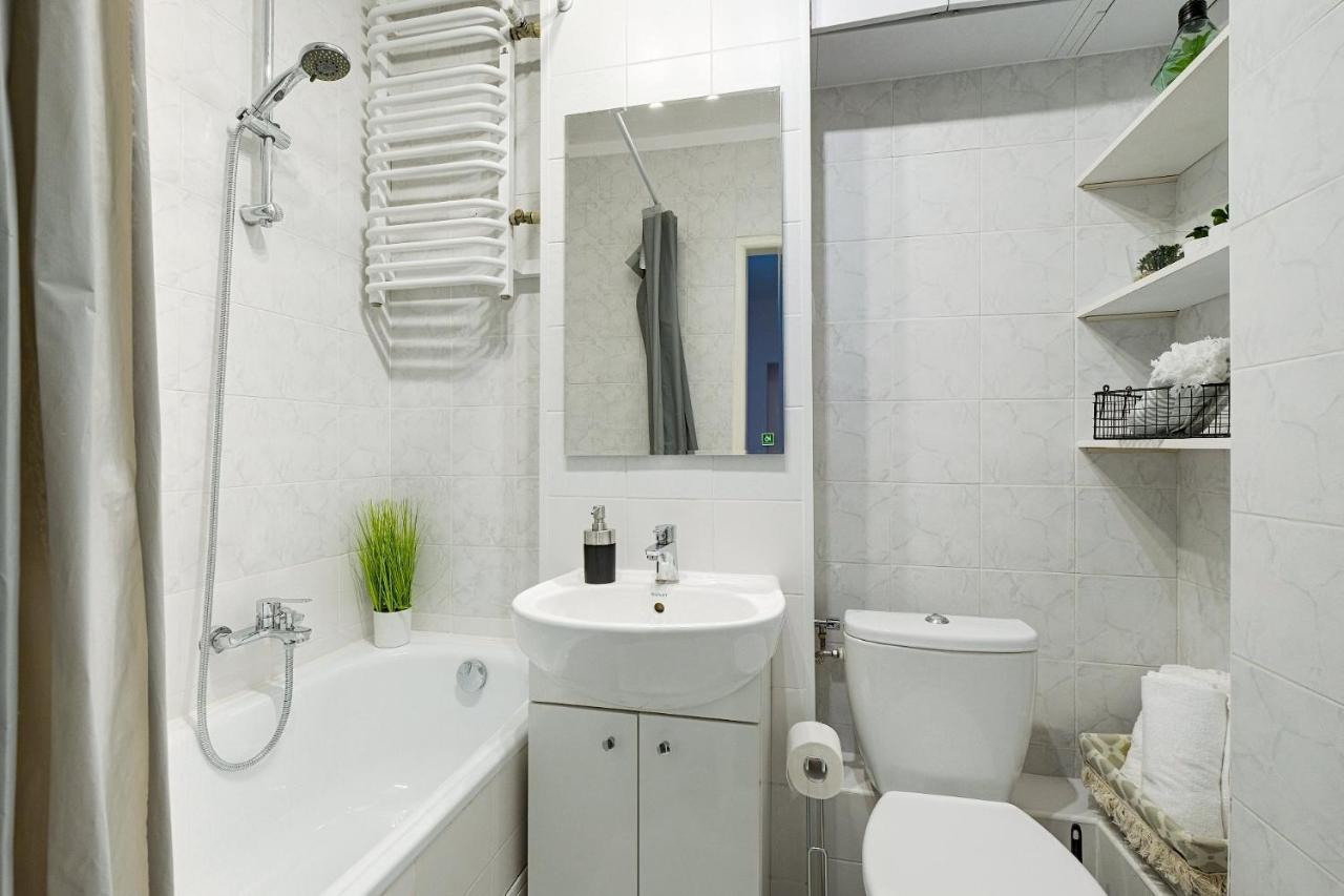 2 Bedroom Apt In Heart Of Warsaw Zgoda 9 Tv70 Exterior photo